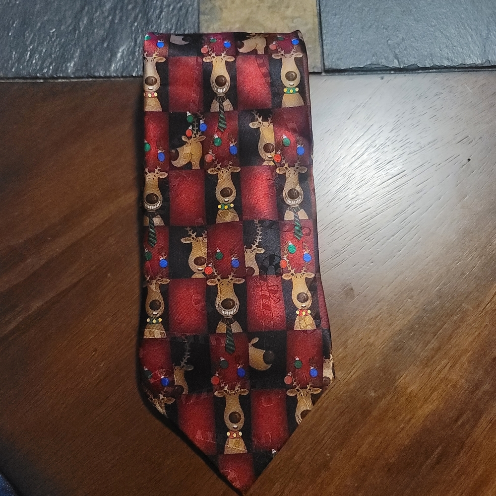 Hallmark Reindeer Tie